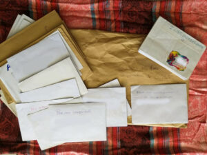 Courrier Bénin flouté
