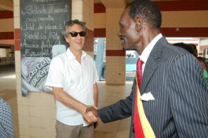 Monsieur le premier adjoint au maire de Ouidah Benin Thierry Chaffanel Co fondateur TMA Festival – Echange Voyage Scolaire TMA Festival scaled