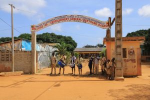 Ouidah Voyage Scolaire TMA Festival Ensemble scaled 1